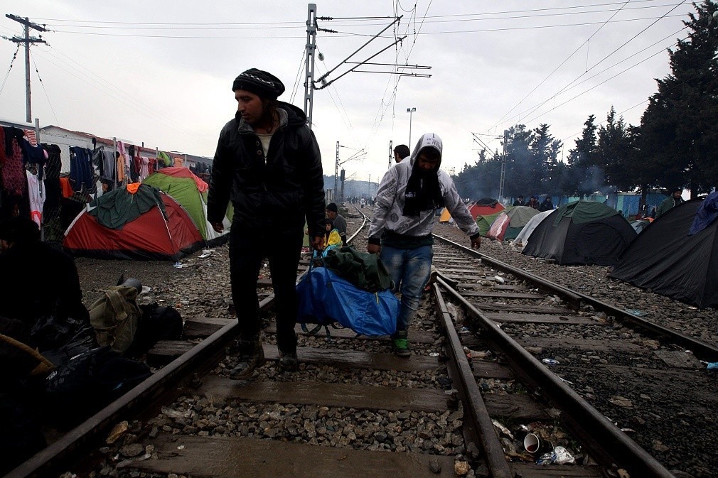 Η Ειδομένη αδειάζει από πρόσφυγες με... ρυθμούς ΣΥΡΙΖΑ – Πώς και γιατί το κράτος «απουσιάζει»