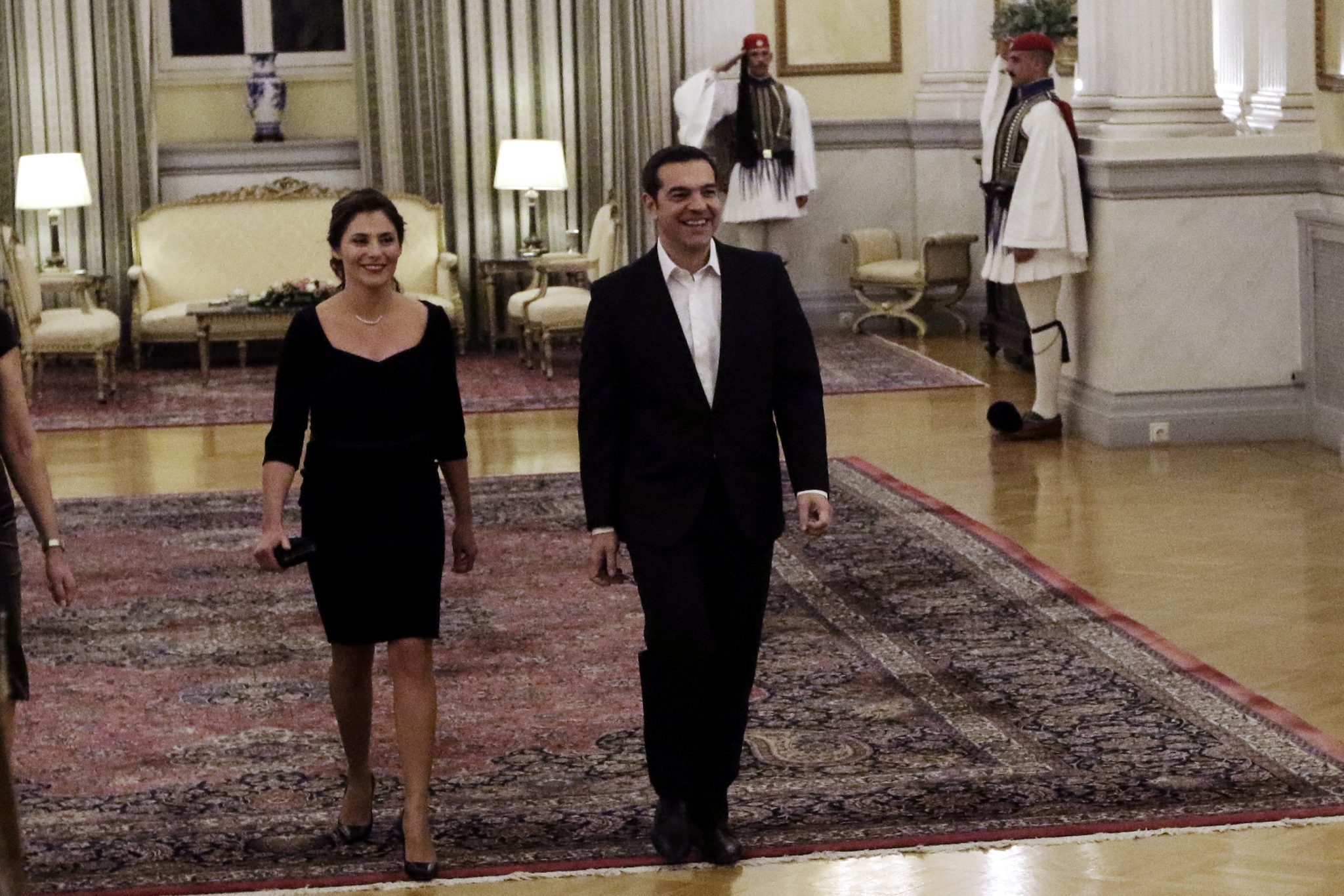 Προεδρικό Μέγαρο: Μπέττυ Μπαζιάνα & Μαρέβα Μητσοτάκη "έκλεψαν" τις εντυπώσεις στο επίσημο δείπνο