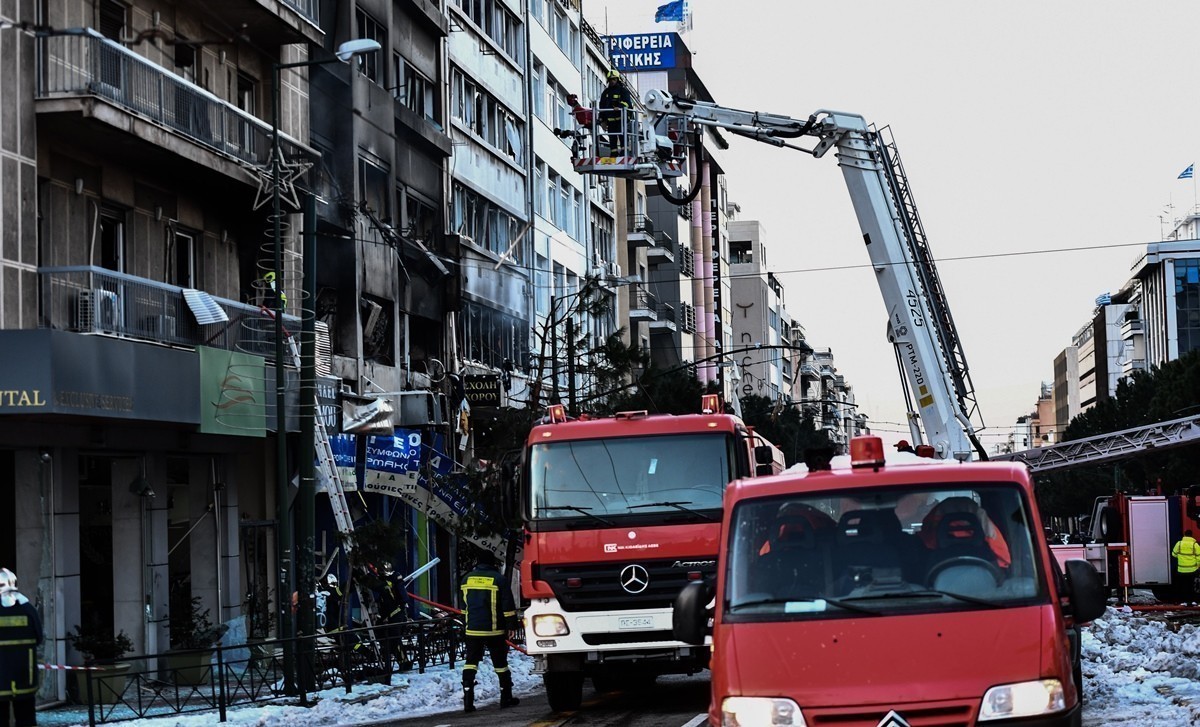 Ένας τραυματίας από την ισχυρή έκρηξη στη Λ. Συγγρού-Εικόνες απόλυτης καταστροφής