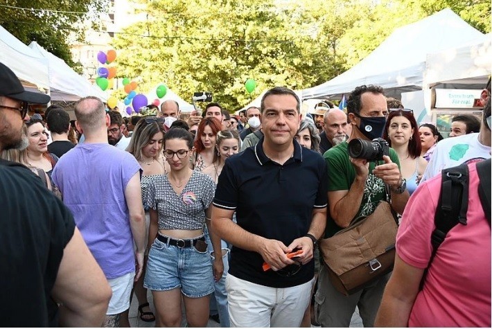 Athens Pride-Αλέξης Τσίπρας: Στο Σύνταγμα ο πρόεδρος του ΣΥΡΙΖΑ-Δείτε φωτογραφίες