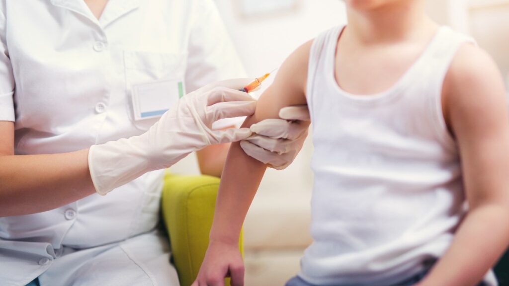 boy vaccination 542046412
